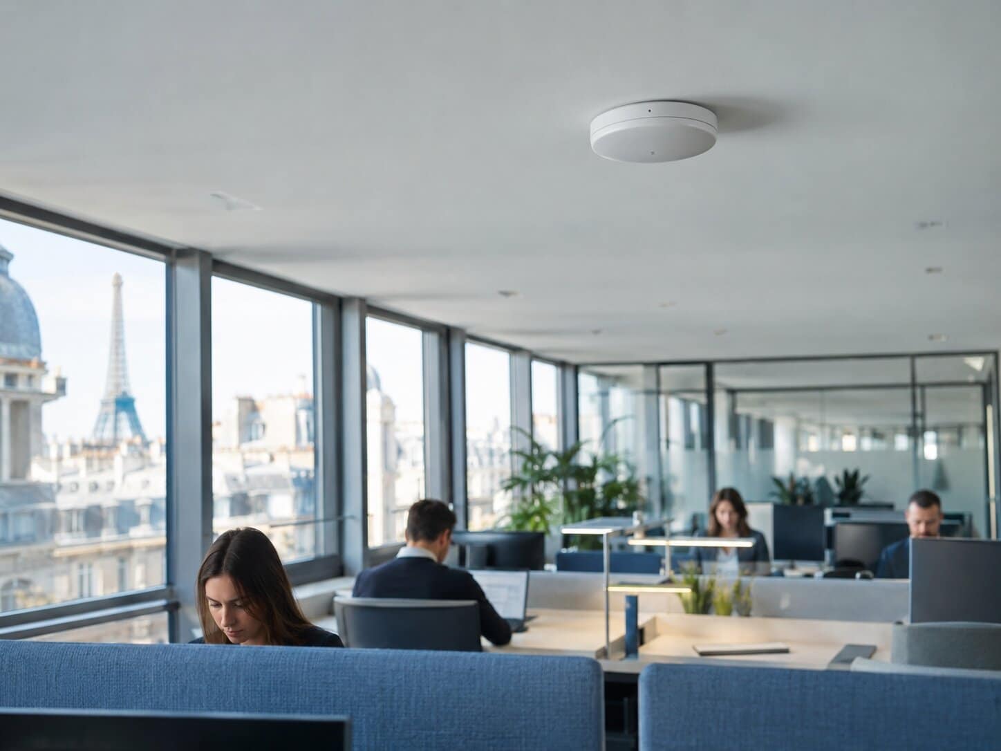 Réseau wifi entreprise déployé dans des bureaux professionnels à Paris